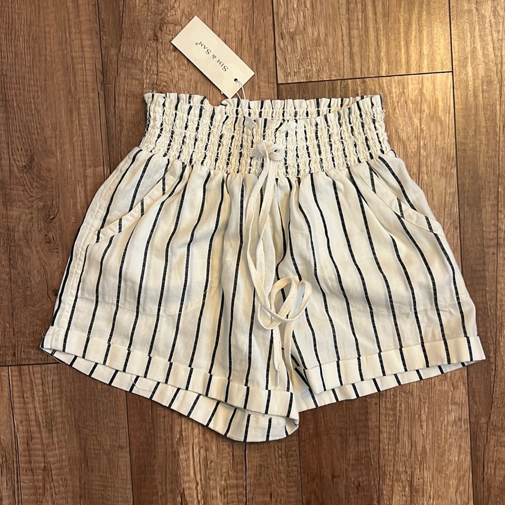 Linen shorts